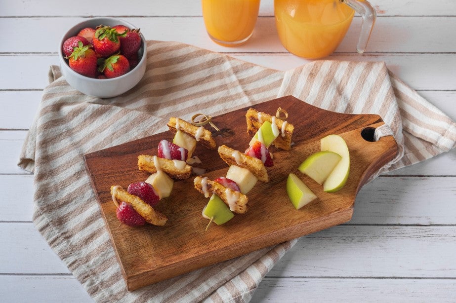 Brochetas de Fruta y Pan Francés Recetas Nestlé