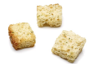 Cubos de pan tostado, croutons