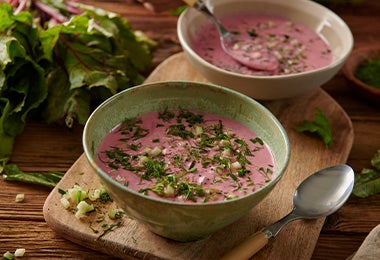 Gazpacho de salmón y otras variantes con betabel 