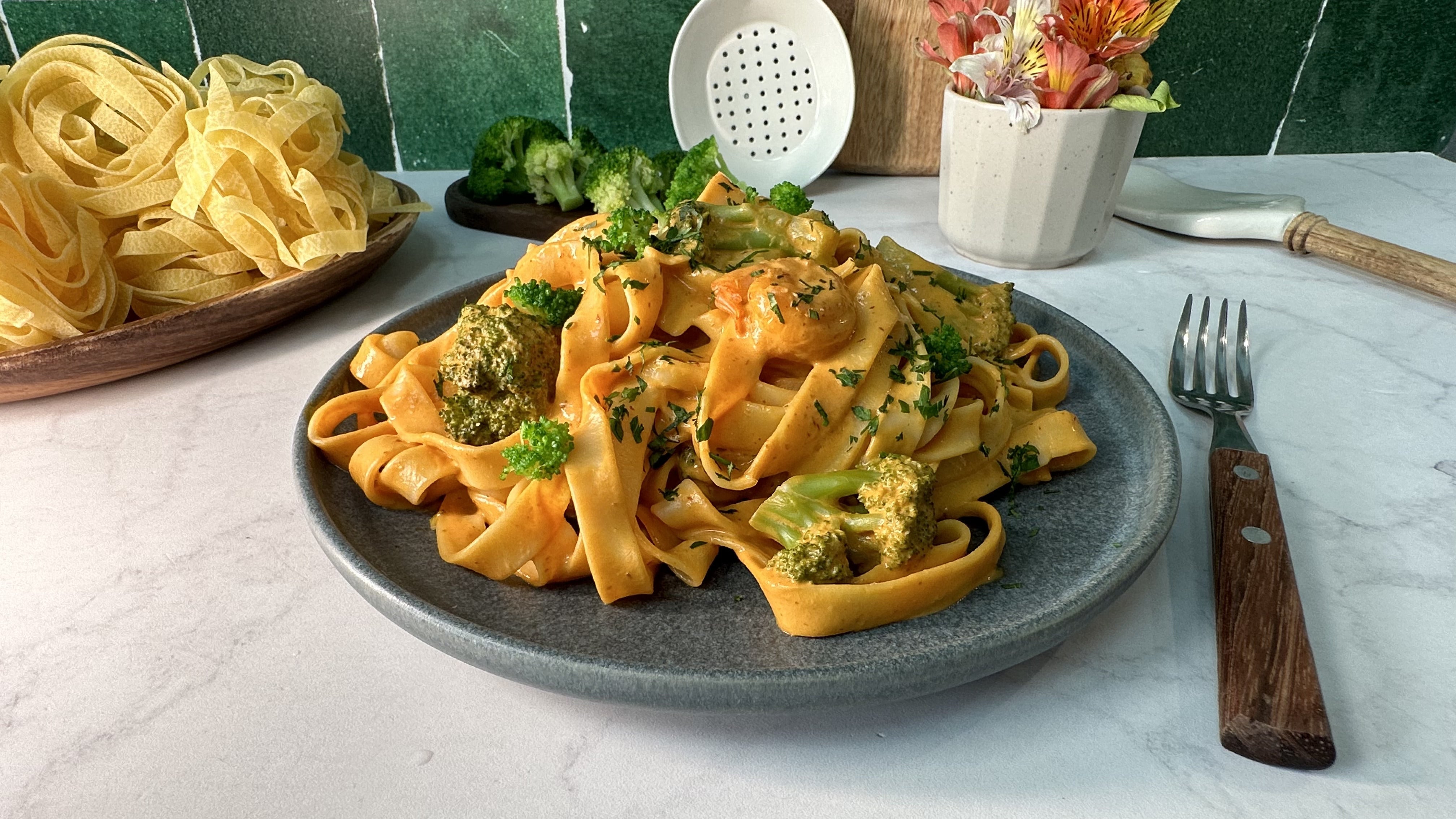 Fetuccini a la Crema con Camarones