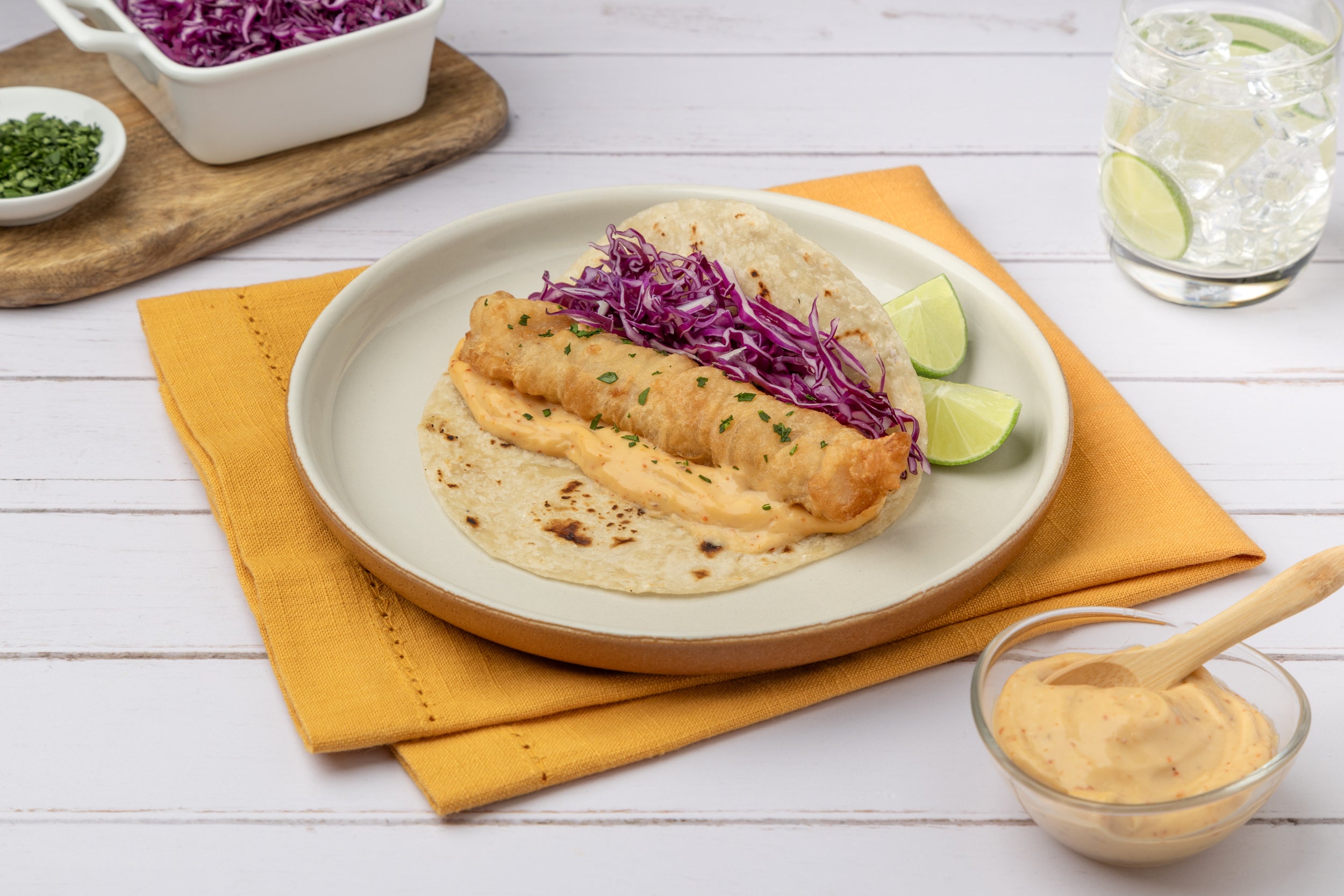 Tacos de Pescado con Aderezo Picante