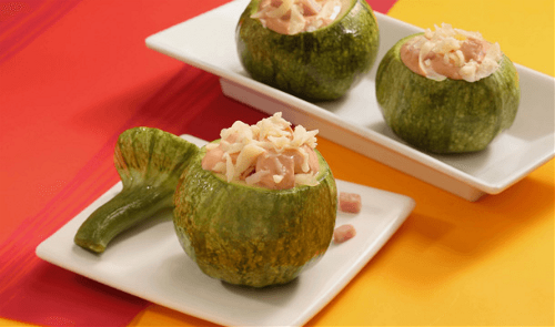 Calabacitas rellenas de salchicha | Recetas Nestlé