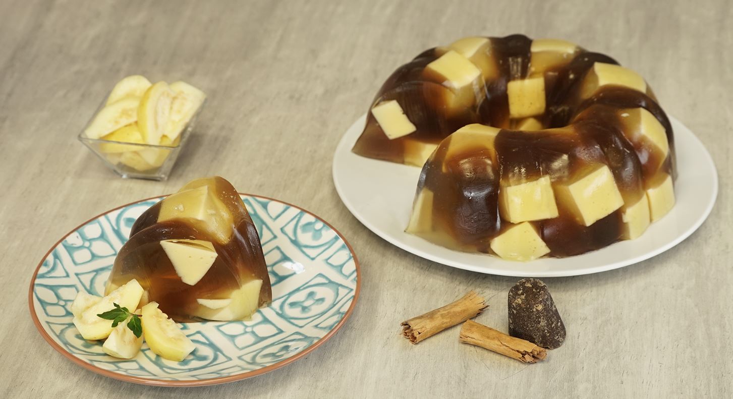 Gelatina mosaico de guayaba con piloncillo | Recetas Nestlé