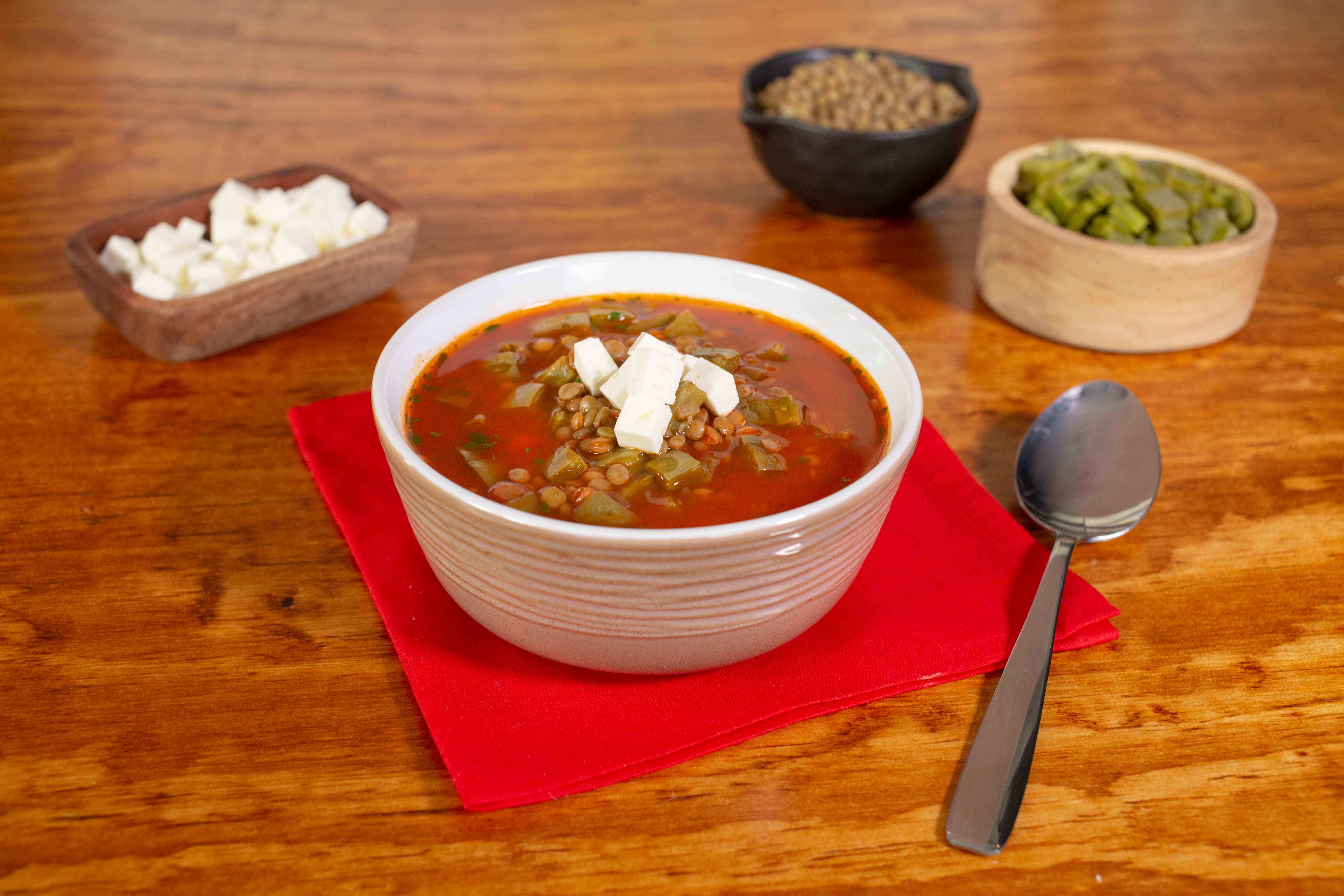 Sopa de Lentejas con Nopales | Recetas Nestlé