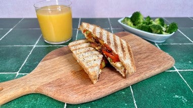 Sándwich de Verduras con Queso