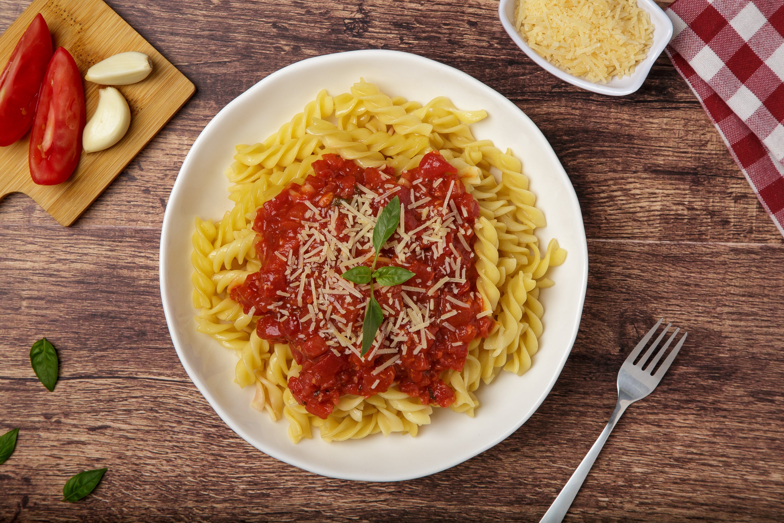 Fusilli en Salsa Estilo Pomodoro