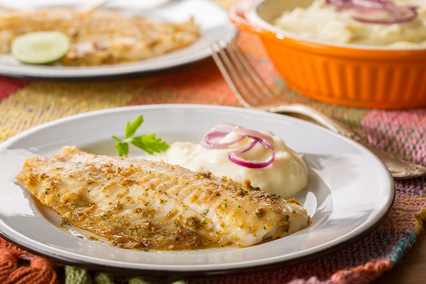 Filete de Pescado al Ajo y Cebolla