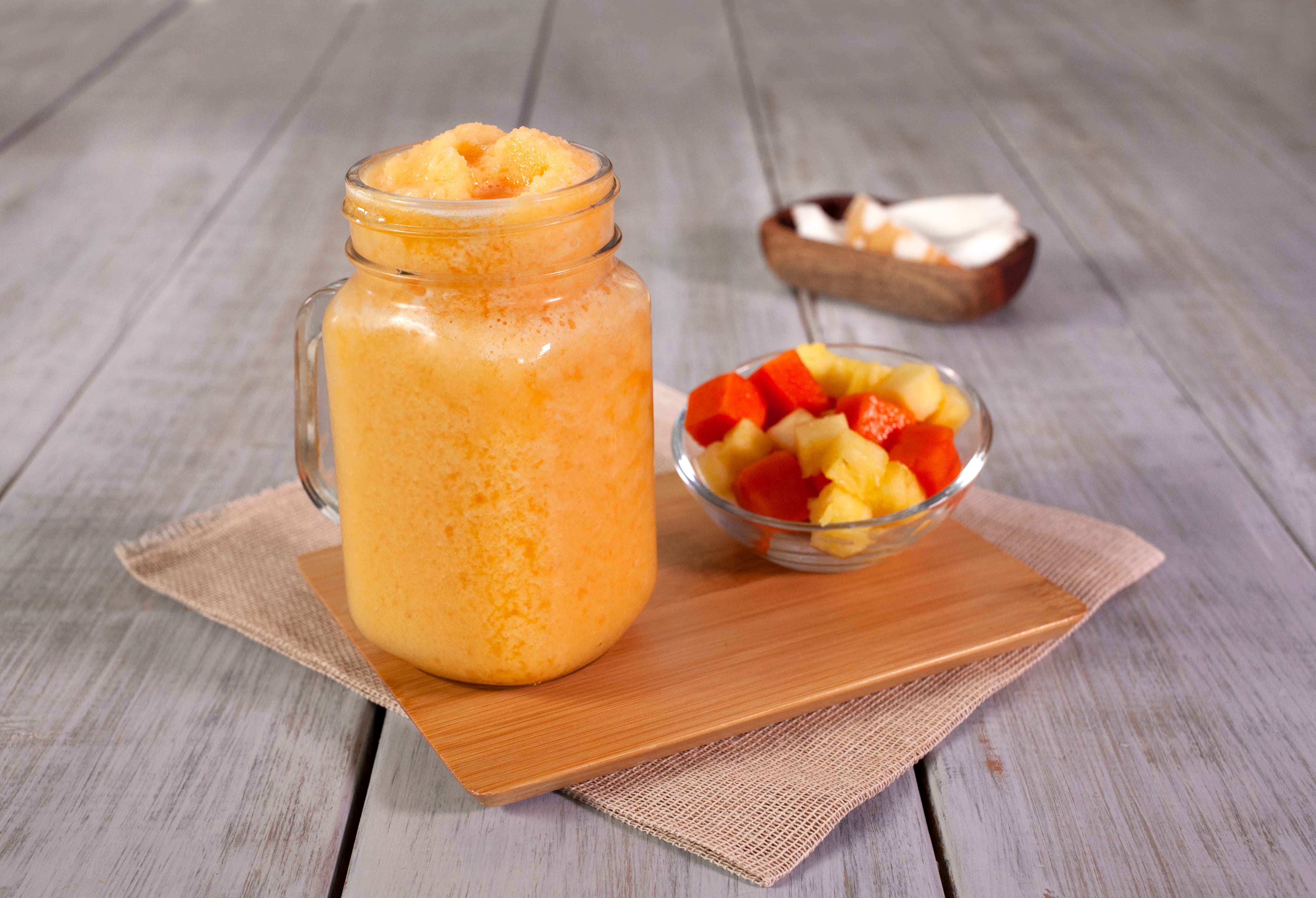 Cómo hacer un delicioso Smoothie Tropical Recetas Nestlé