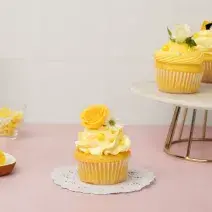 Cupcakes con Flores Amarillas