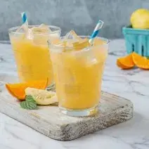 Agua de Mandarina con Guayaba