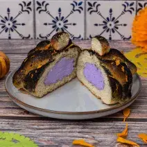 Pan de Muerto Negro