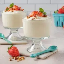 Mousse de Chocolate Blanco y Fresas