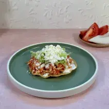 Tostadas de Tinga de Pollo