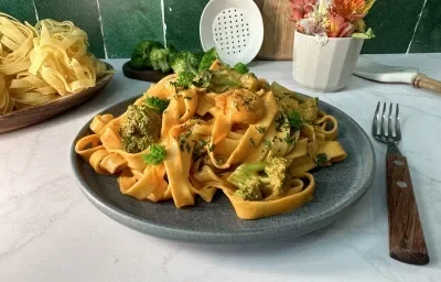 Fetuccini a la Crema con Camarones