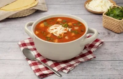 Sopa de Verdolagas con Queso