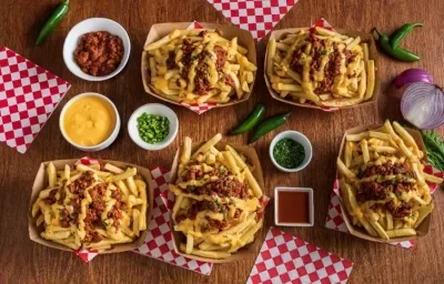 Papas a la francesa con chili