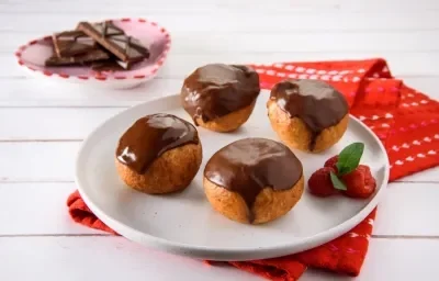 PROFITEROLES preparados con NESTLÉ® Chocolatería