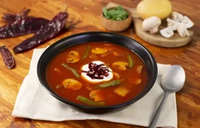 Sopa de tres chiles