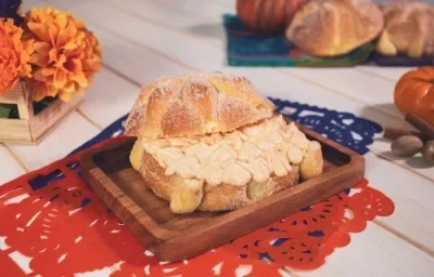 PAN de MUERTO RELLENO de CALABAZA preparado con Leche Condensada LA LECHERA®