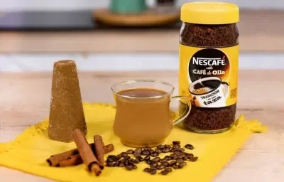 ATOLE de CAFÉ de OLLA preparado con NESCAFÉ® Café de Olla