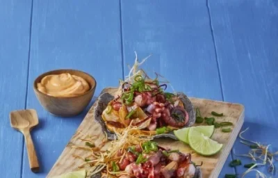 Tostadas de pulpo al ajillo