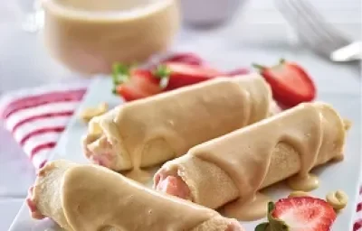 rollitos de cacahuate y fresa