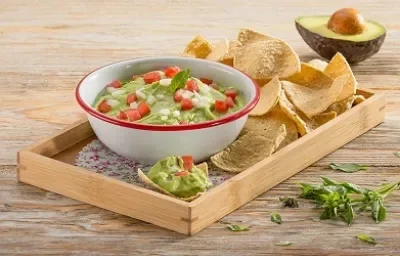 Guacamole cítrico con albahaca