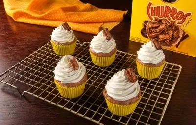 CUPCAKES CHURRO preparados con Cereal ABUELITA® Churros