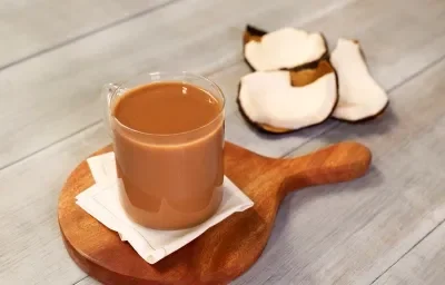 Atole de coco y chocolate