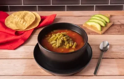 Sopa de Nopales