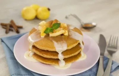 Hot cakes de guayaba