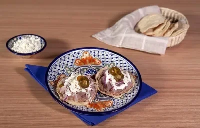 Tostadas de pata de res