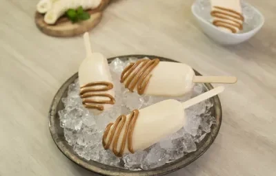 Paletas de plátano con dulce de leche