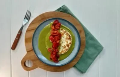 Queso Panela en Salsa de Poblano