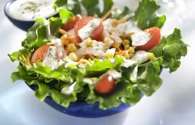 Ensalada de betabel con aderezo de ajo