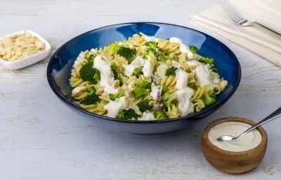 Ensalada de Brócoli con Aderezo de Yogurt