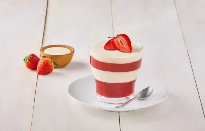 Postre de fresas con crema