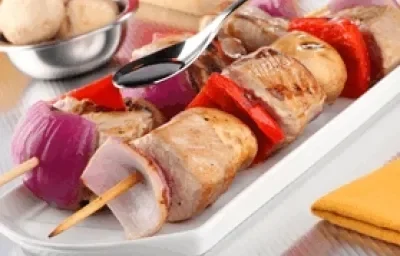 brochetas de res