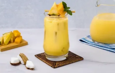 Agua de Mango, Piña y Menta