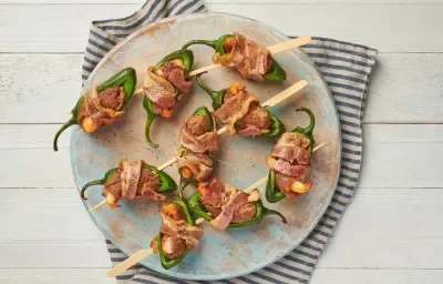 Brochetas de Chile Relleno con Camarón