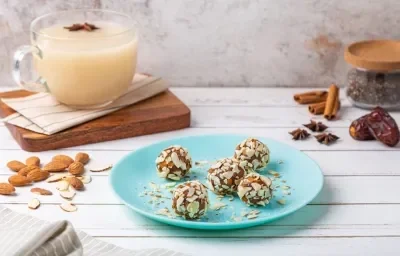 TRUFAS DE DATIL Y ALMENDRA TRUFAS DE DATIL Y ALMENDRA