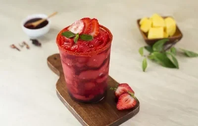 FRAPPE DE FRESA CON SALSA DE JAMAICA