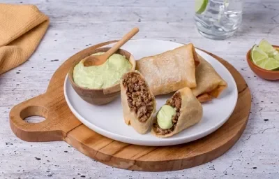 Chimichangas con Guacamole