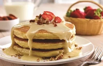 Hot cakes de frutos rojos