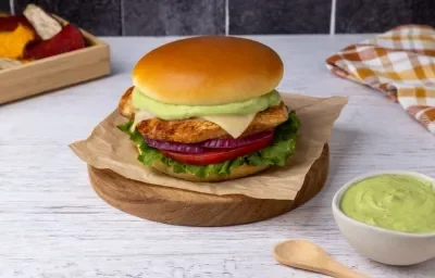 Hamburguesa de Pollo con Guacamole