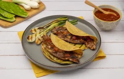 Tacos de Costilla con Nopales