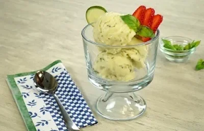 Helado de albahaca y limón