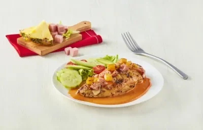 Pollo hawaiano con salsa roja cremosa