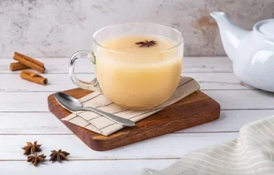 Almendra Chai Latte