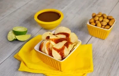 PAPAS con SALSA BRAVA preparada con Jugo MAGGI®